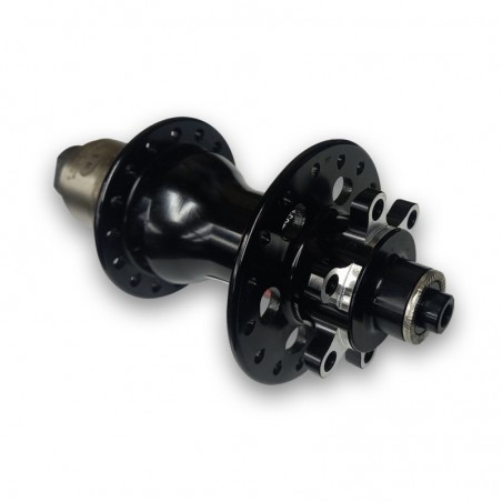 MAZA NOVATEC TRASERA SELLADA DISCO QRX135mm 28H NUCLEO XD MOD.D792SB-S4S-S11